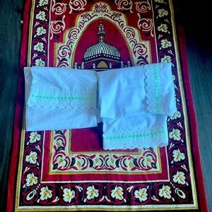Prying carpet with he’s cover and skirt with embroidered design. New